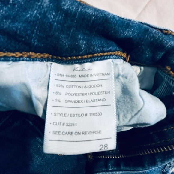 KanCan Distressed Blue Jeans size 28 - Picture 7 of 10